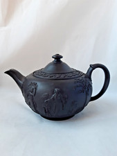 EARLY 20TH CENTURY WEDGWOOD BLACK JASPERWARE LIDDED TEAPOT