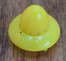 UFO Spaceship Timer Vintage Manual Kitchen Dial Timer 1 Hour 7.5cm high