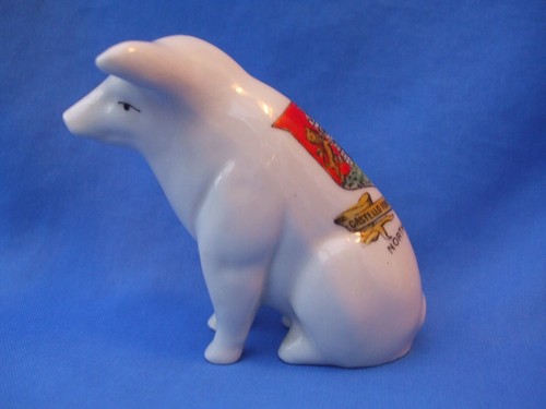 Crested china sitting pig - crested,