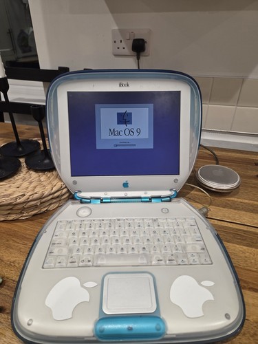 Apple ibook clamshell - ibook,