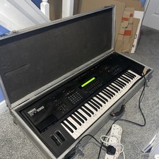 Yamaha  SY85 Synthesizer in