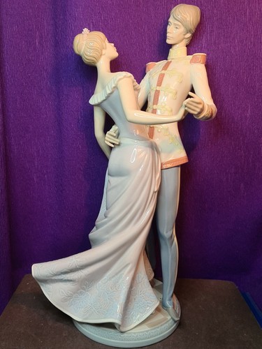 Large lladro the ball - lladro,