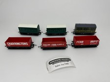 HORNBY 00 GAUGE COACHES &
