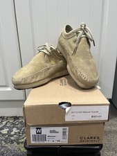 Clarks Weaver Shoes Size 8.0