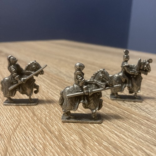 Knights horseback metal - on,