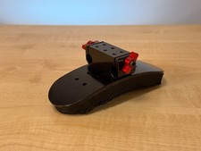 Red and black shoulder pad for camera rig 15mm rods straight (thicker foam)