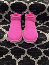UGG Boots In Fuschia Pink UK7