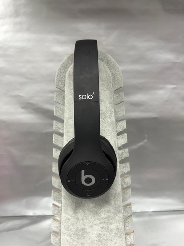 Beats solo headphones - 3,