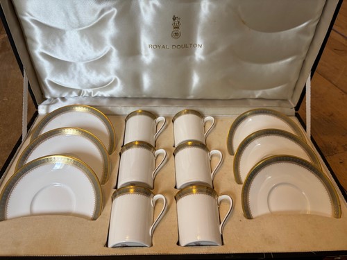 Royal daulton - royal,