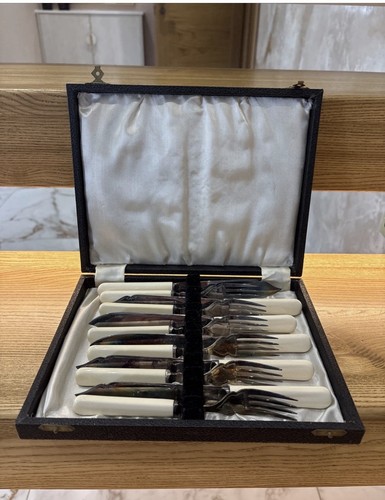 Vintage collectibles set - vintage,