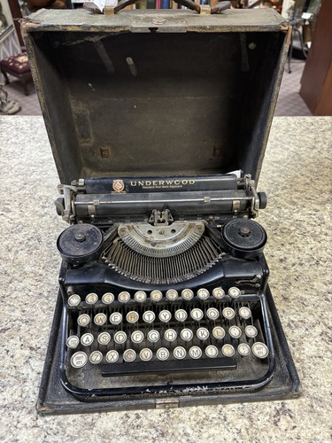 Antique underwood portable - underwood,
