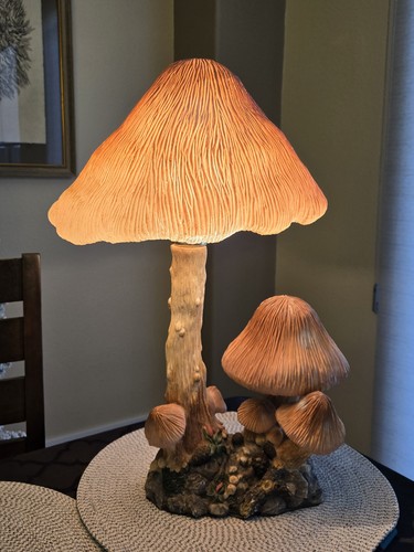 Vtg spectacular resin mushroom - vtg,