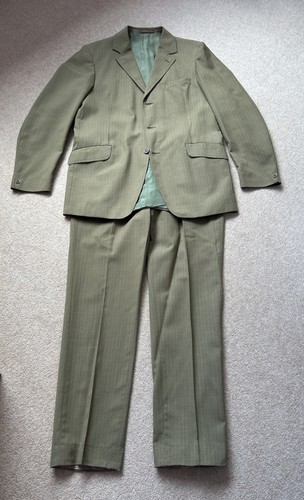 Vintage 1970s pale green - pale,