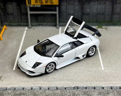 White murcielago lp640 - 1:64,