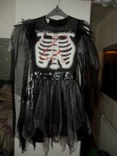 HALLOWEEN Age 9-10 Years Fancy Dress Outfit With Chain, Cape & Hard Ribs VGC