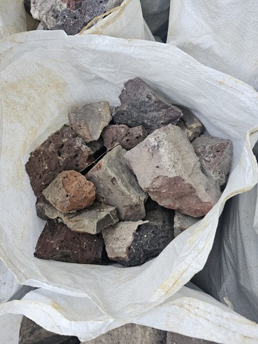 Hardcore rubble stones - hardcore,,