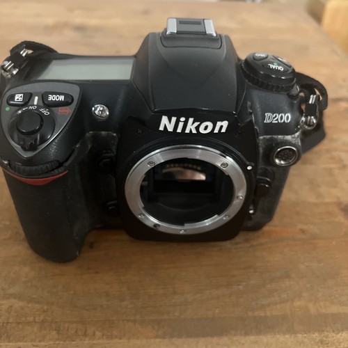 Nikon d200 2mp digital - nikon, slr