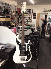 Burns Handcrafted Club Series Marquee Shadow White Bass Electric Guitar