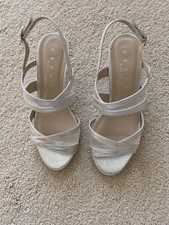 Silver sandal , Debut shoe