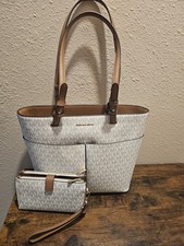 MICHAEL KORS BEDFORD MEDIUM