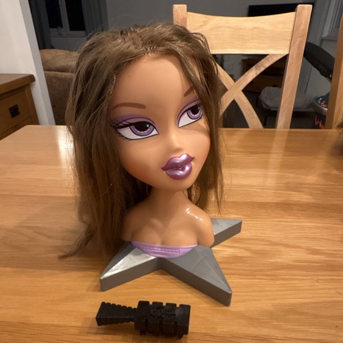 Mga entertainment female hair - mga,