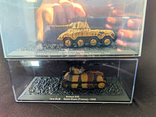 Altaya diecast tanks - 2x,