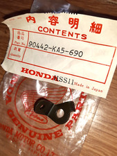 NOS HONDA CR 500 R 1985 - 1988 OEM PLATE EXHAUST SPRING HANGER 90442-KA5-690 EVO