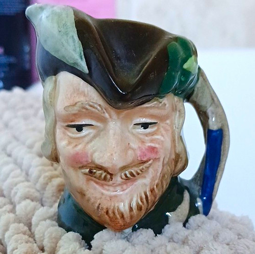 Royal doulton robin - royal,