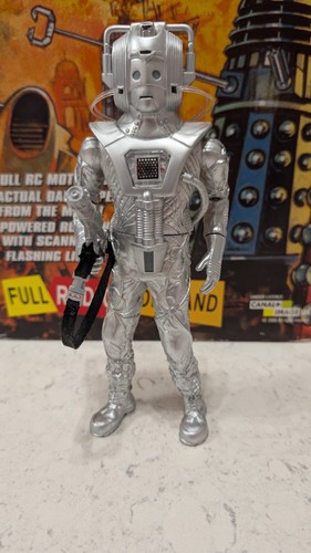 Doctor who classic - doctor, cyberman