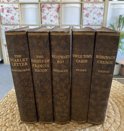 Set vintage hardback - set, of