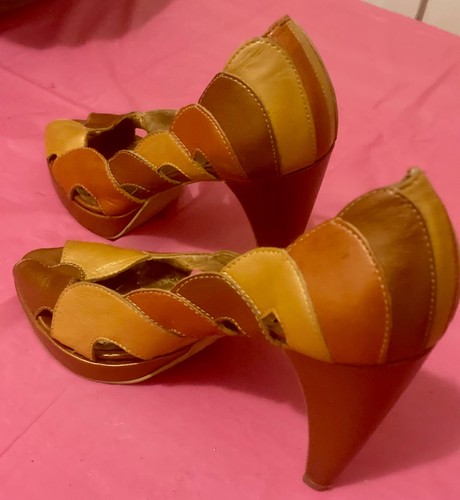 Bcbg heels size leather - bcbg,