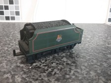 OO GAUGE MAINLINE GREEN TENDER VGC SPARES OR REPAIRS