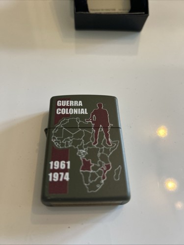 Zippo lighter - 🔥,