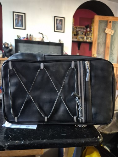 Black bag for bicycle motor - bicycle/,