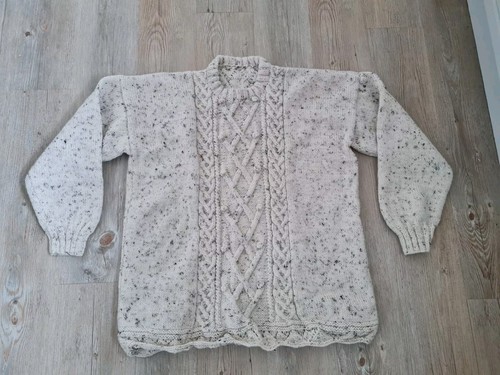 Ladies warm 100 wool - warm, cable