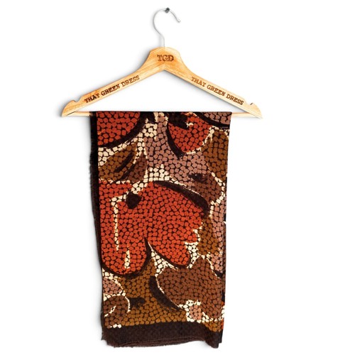 Ladies art the scarf - art, of