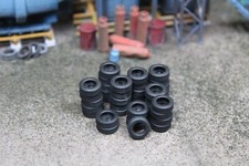 CAR TYRE STACKS MODEL GARAGE SCRAP YARD ACCESSORIES OO 1/76 PACK OF 10 UNPAINTED