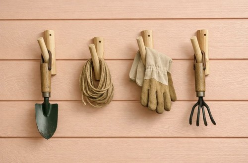 Natural chestnut wooden hooks - natural,