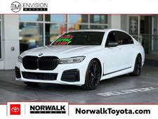 2022 BMW 740i 740i