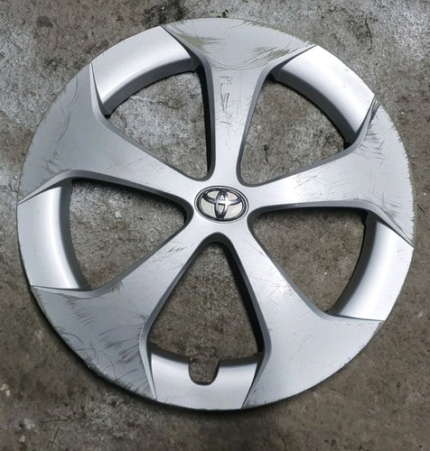 Toyota prius wheel trim - toyota,
