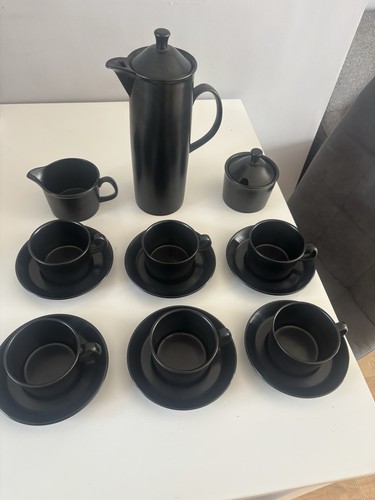 Wedgwood black basalt - black,