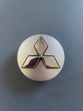 Genuine Mitsubishi Alloy Wheel Centre Cap x1 4252A012