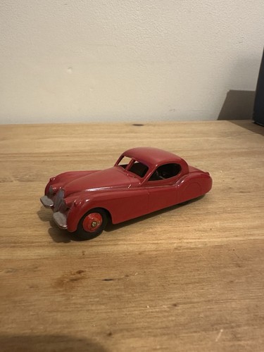 Dinky toys 157 jaguar - 157,