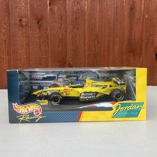 Hot Wheels 1/18 Scale 22822 -