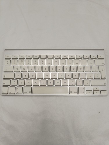Apple wireless keyboard a1314 - wireless,