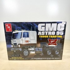 AMT 1:25 Scale GMC Astro 95