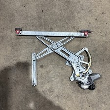 MK3 TOYOTA  YARIS RIGHT DRIVERS SIDE  FRONT WINDOW WINDER MOTOR  REGULATOR OSF