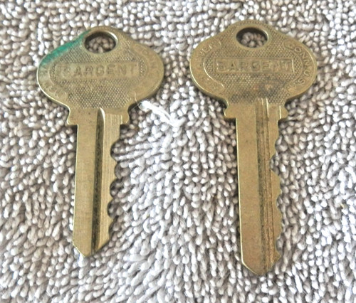 Vintage lot sargent keys - lot,