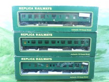 3 x Replica Railways Mk1 ex-Southern Coaches 12101 buffet 12111 comp 12121 brake