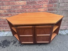 Mid Century Nathan TV corner